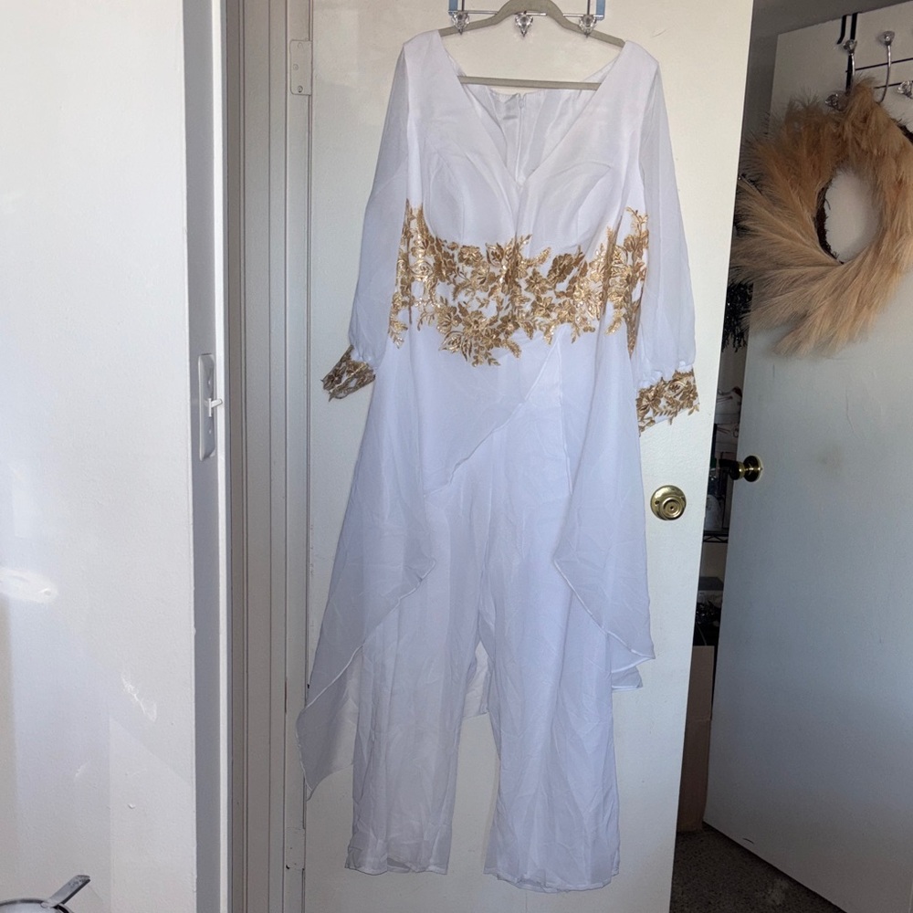 Elegant White and Gold Women's Jumpsuit